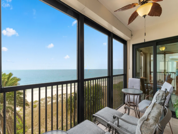 Updated 4th floor corner unit right on the Gulf